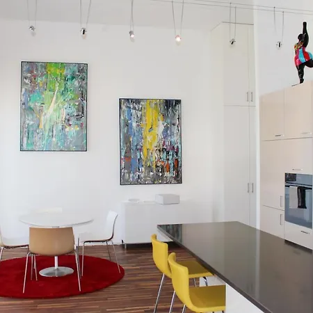 Beautiful Loft In The Center Of *