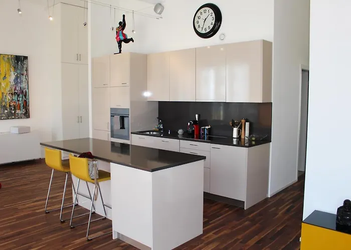 Апартаменты Superb Loft In The Center Of Лозанна